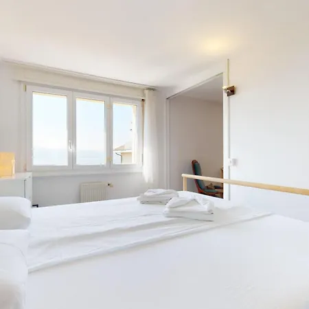 Apartment One-bedroom With View *