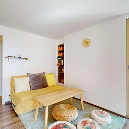 One-bedroom With View Apartment Pully