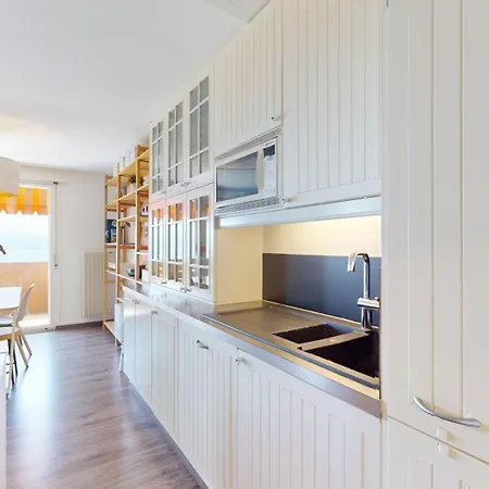 One-bedroom With View * Pully