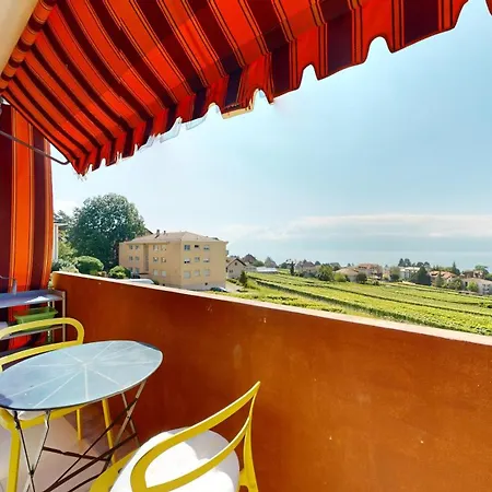 Apartment One-bedroom With View *