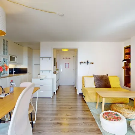 One-bedroom With View *