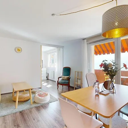 One-bedroom With View * Pully